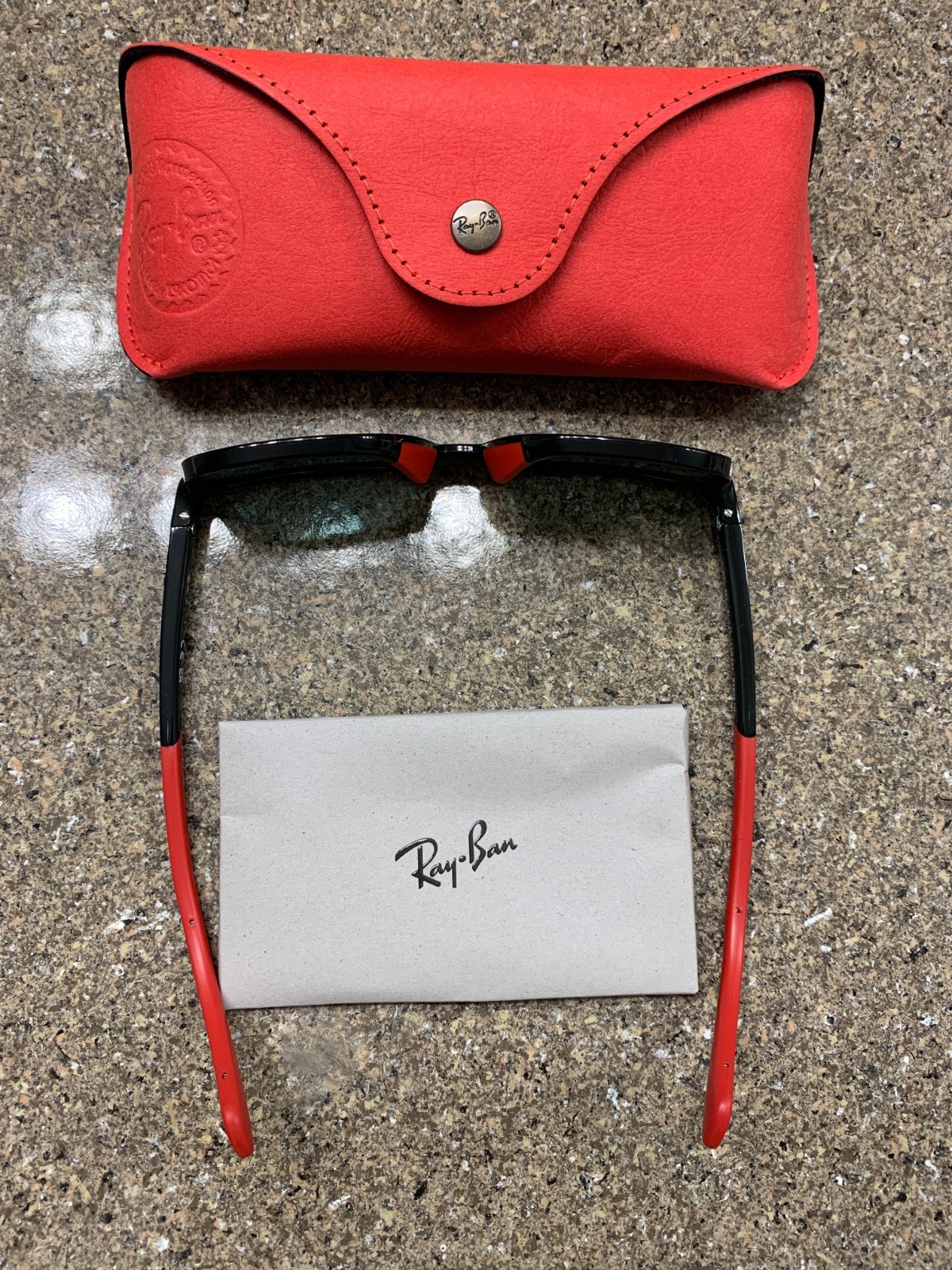 Kids/Junior Ray-Ban Sunglasses (RJ9084S )