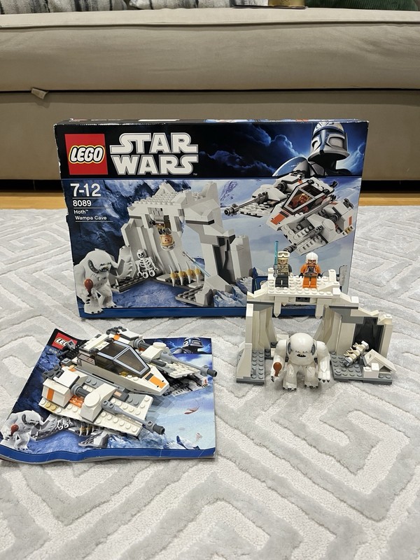 LEGO Star Wars Hoth Wampa cave (8089) Complete with box and instructions