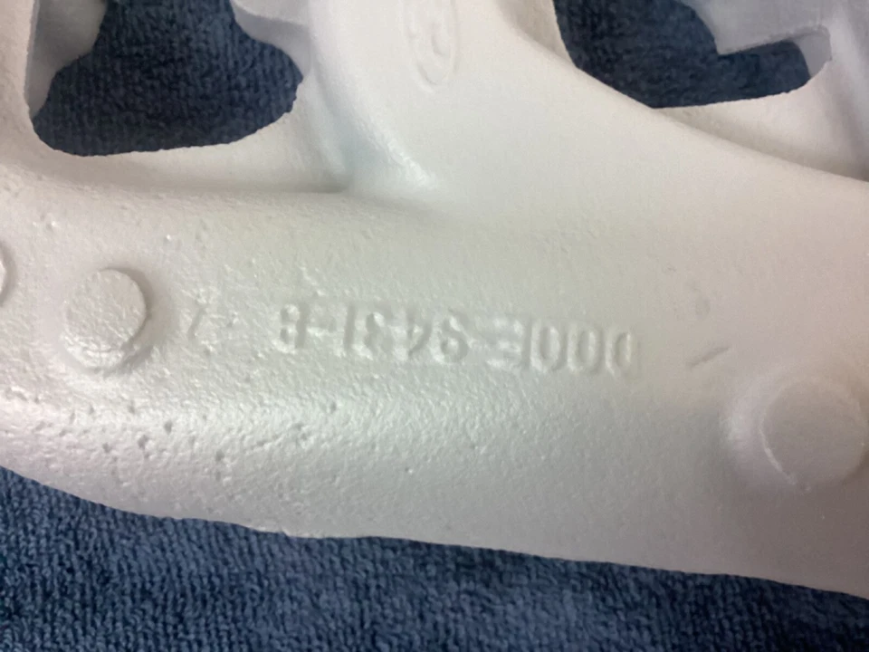 Colector izquierdo Ford 351W 351 Windsor Mustang Torino Ranchero D00E-9431-B Foto 2 de 4