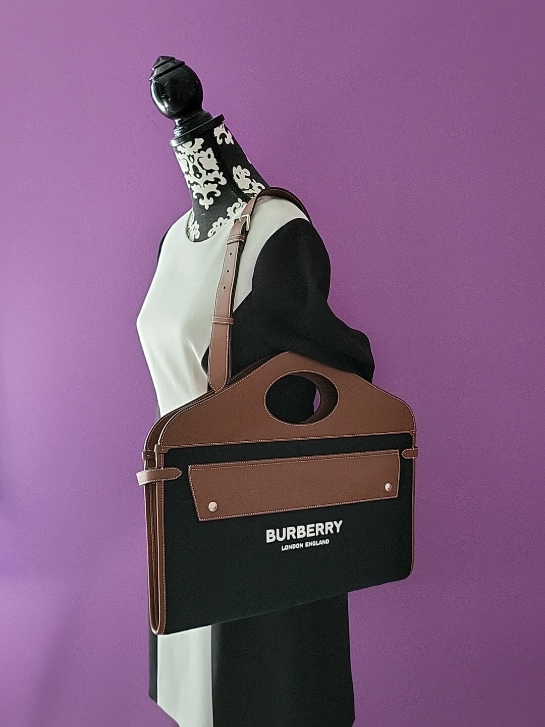 Burberry pocket shoulder bag handbag Leather canvas brown Black Tote Holiday 🎁 image 3