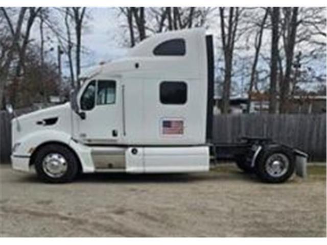 2012 Peterbilt 587