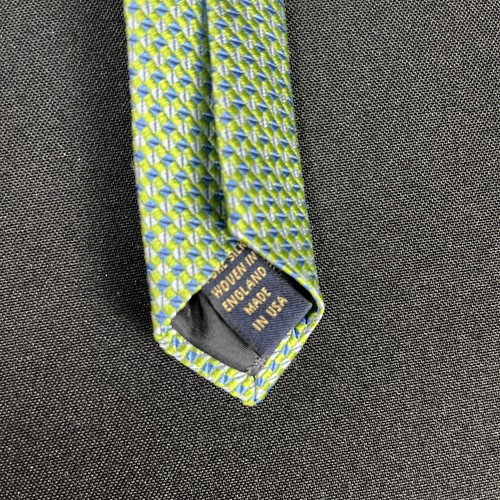 Brooks Brothers Makers Silk Necktie Green Geometric Tie Woven in England - Picture 4 of 4
