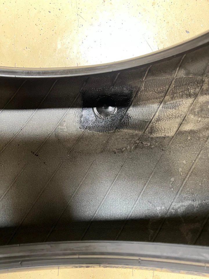 1 - NICE 295/40R20 (106V) Michelin Latitude Tour HP (N0) Porsche OEM - 6094 - Image 3 of 4