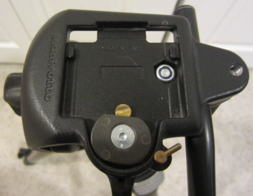 Manfrotto Tripod 3011BN and 3130 Manfrotto Fluid Head with Quick Release Plate - Picture 18 of 18