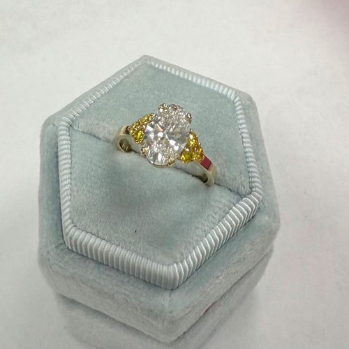 Bague de fiançailles IGI 2,50 CT ovale taille brillant diamant cultivé en laboratoire or jaune 14 carats - Photo 9 sur 13