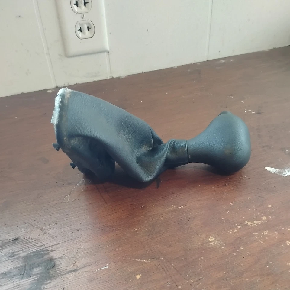 Oldsmobile Bravada 2002 02 transmisión automática palanca de cambios de piso con tornillo de fijación Foto 4 de 4