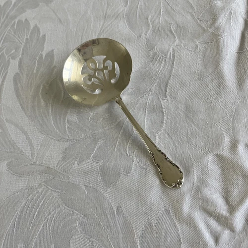 LUNT MODERN VICTORIAN STERLING SILVER BON BON OR NUT SPOON 24g