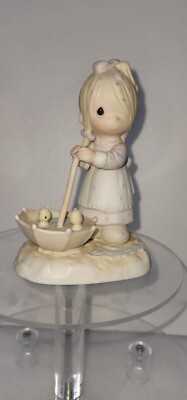 Precious Moments Enesco  Imports #E9273 Signed By Artist. ''Let Love Reign '' 1992