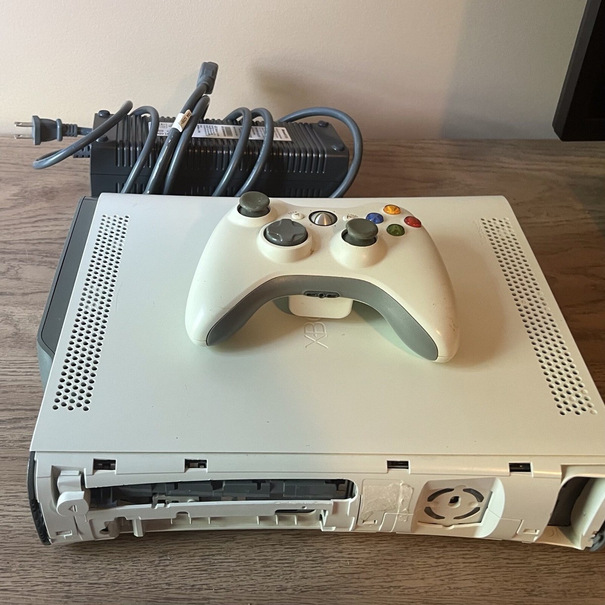 Microsoft Xbox 360 White Console With Power Cables +