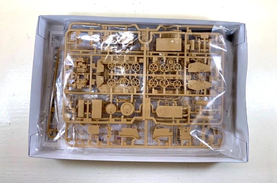 TAMIYA NO. 377 GERMAN SD. KFZ. 2 KETTENKRAFTRAD - Immagine 4 di 4