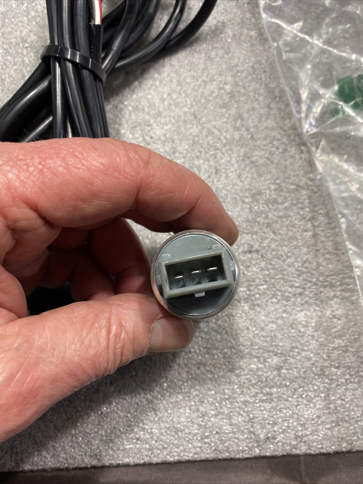 Dakota Digital Speedometer Sending Unit SEN015 eBay