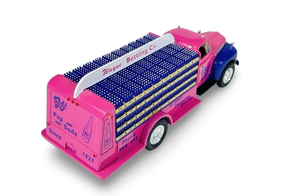 First Gear Wayne Bottling Co. 1951 Ford F-6 Bottler's Truck - 1/34 Diecast - Image 4 of 4