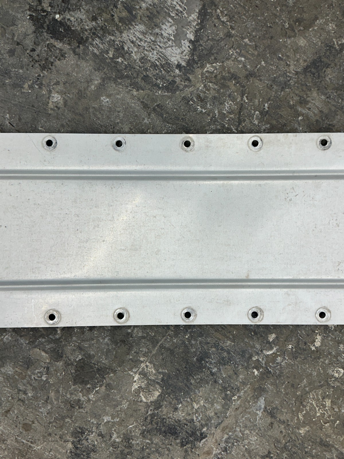 2014 AUDI R8 OEM CENTER UNDERBODY SKID PLATE SPLASH SHIELD PANEL 420 825 102 A