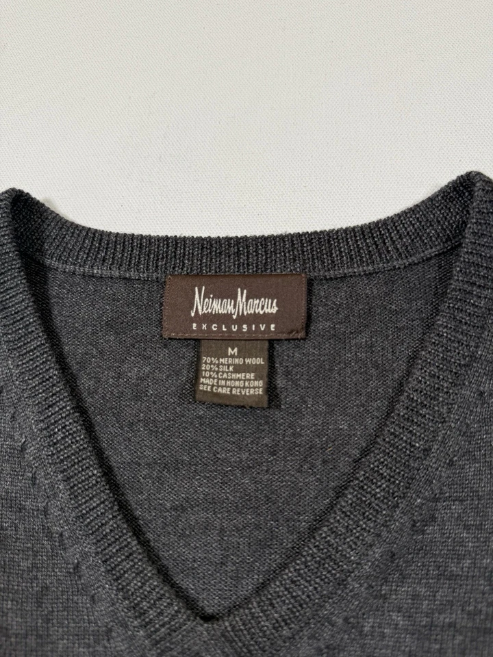Neiman Marcus Sweater Vest Mens Medium Gray Merino Wool Silk Cashmere V-Neck - Image 4 of 4