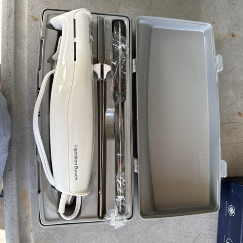 New ListingHamilton Beach Electric Knife Food Slicer w/Fork & Case Model 74250
