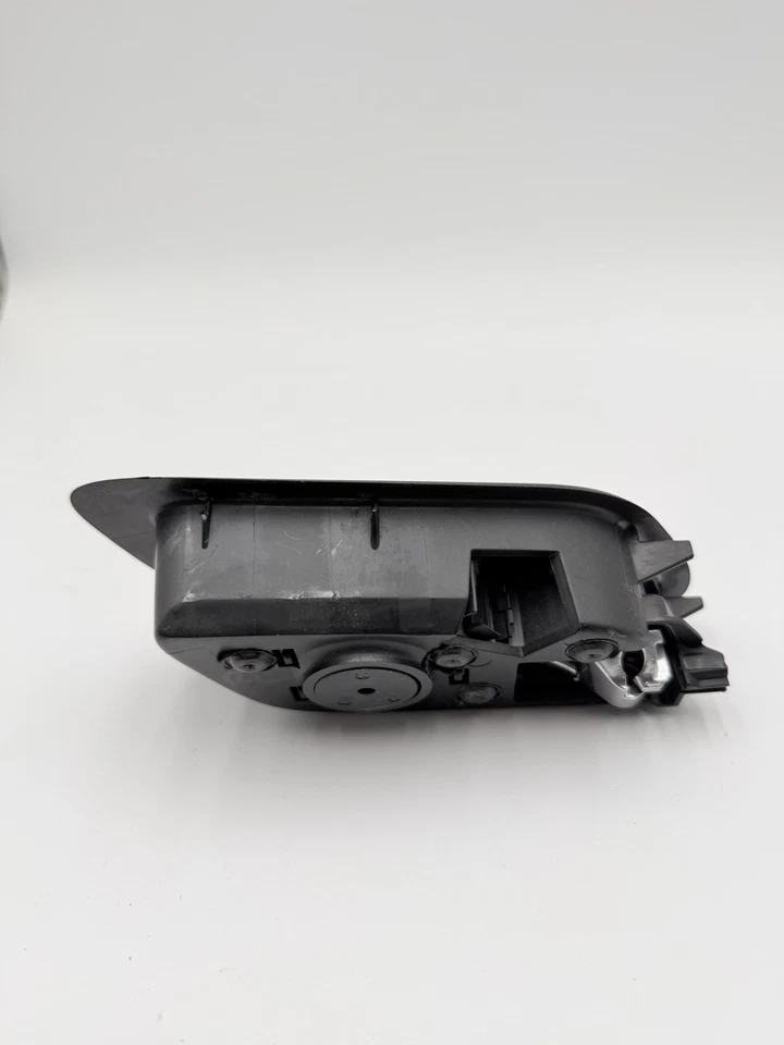 ⭐️ 2013-2015 Chevrolet Malibu Rear Left Side Interior Door Handle OEM - Image 2 of 4