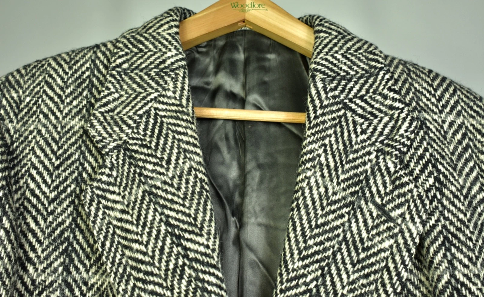 Giorgio Armani — STUNNING Vintage 80's Men's Giorgio Armani Herringbone Tweed Wool Overcoat ITALY