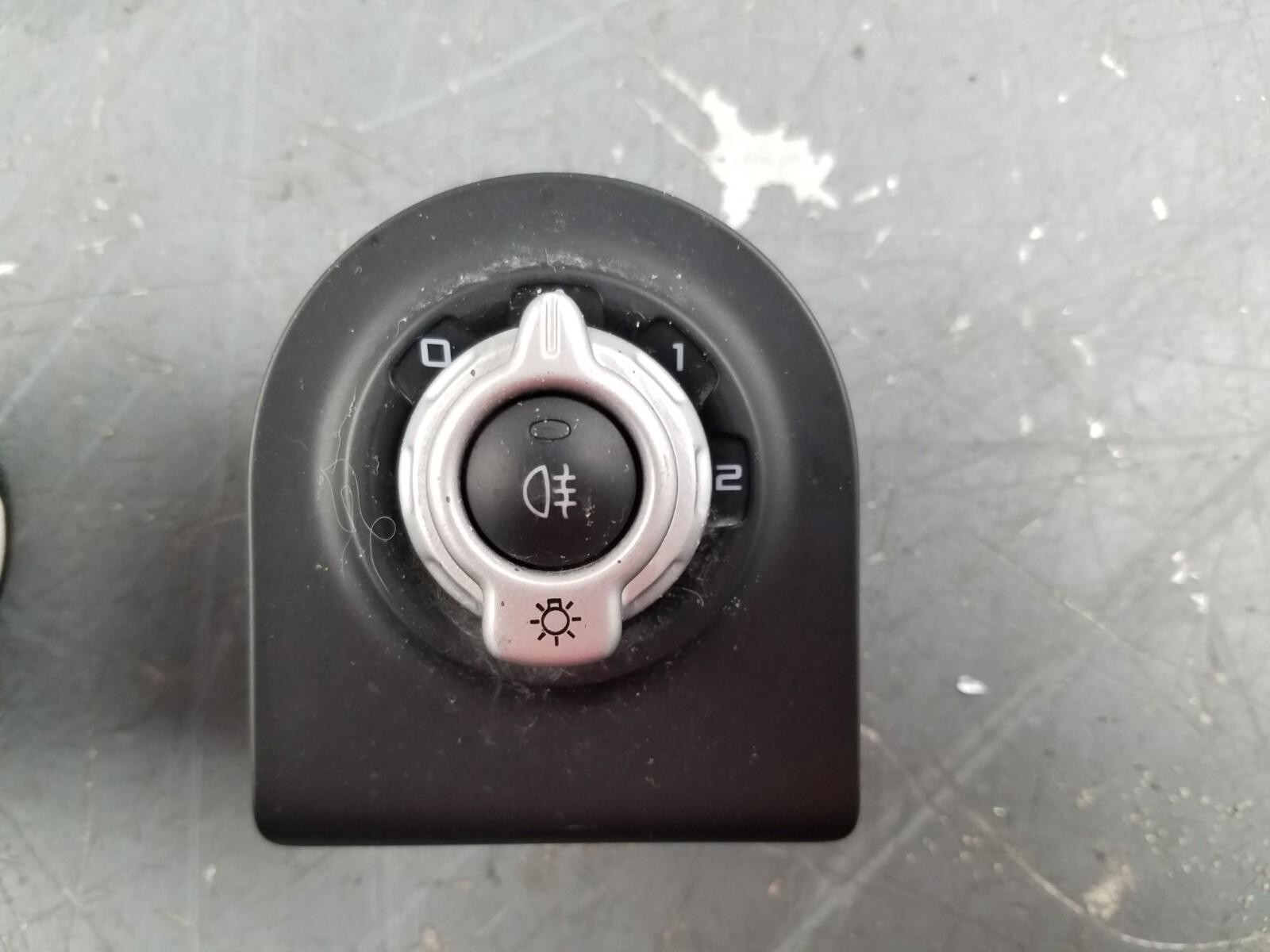 2015 McLaren 650S Spider Head Light Control Switch #4100 X2