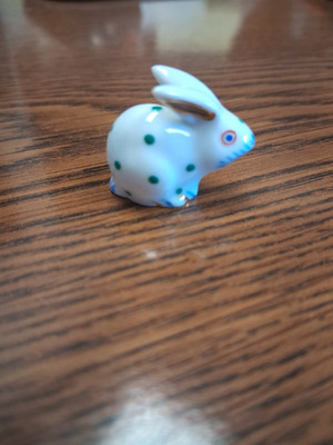 Vintage Mini Herend Polka Dot Bunny Rabbit Green Dots 24K Gold Figurine #5339