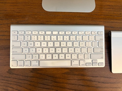 Apple iMac 21.5" Mid 2011 Intel Core i5 2.7GHz 16GB RAM 250GB SSD w/ KB/Trackpad - Picture 12 of 16