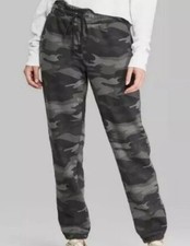 Wild Fable Women's Camo High-Rise Jogger Sweatpants Size XXL
