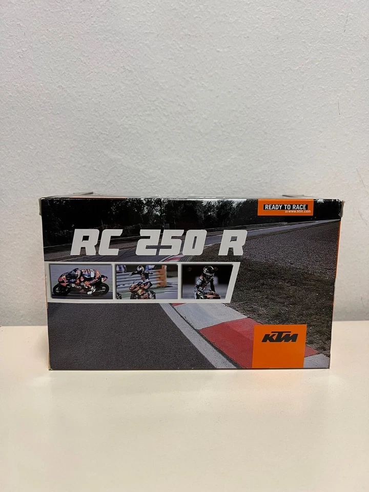 Jack Miller Moto3 1/12 Model - Immagine 2 di 3