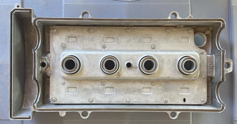 Cubierta de válvula '1990 - 1995' Acura Integra P75 LS 1.8 sin VTEC. Foto 2 de 4