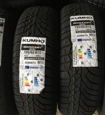2x 195/65 R15 91T Kumho  WP52+  Winterreifen 3PMSF Schneeflocke (C/B/72) NEU