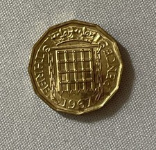 1967 UK Great Britain 3 Pence Thruppence Thrupenny Queen Elizabeth II Coin (67z)