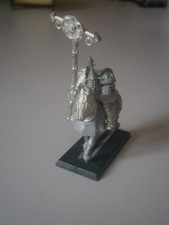 Warhammer- the old world-AOS-chaos-porte étendard chevalier du chaos b
