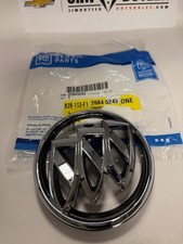 2010-2013 Buick Lacrosse Allure Oem Front Emblem Assembly 20845245