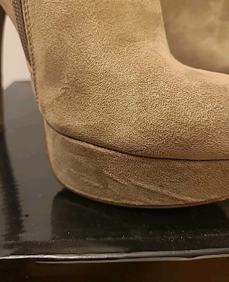 Tacones de aguja Luichiny de gamuza con tachuelas para mujer 7  Foto 4 de 4