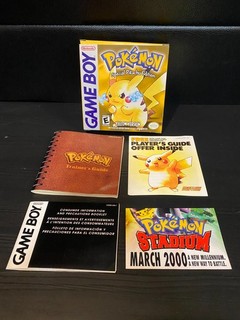 Nintendo Game Boy Pokemon Yellow Version Special Pikachu Edition BOX & INSERTS