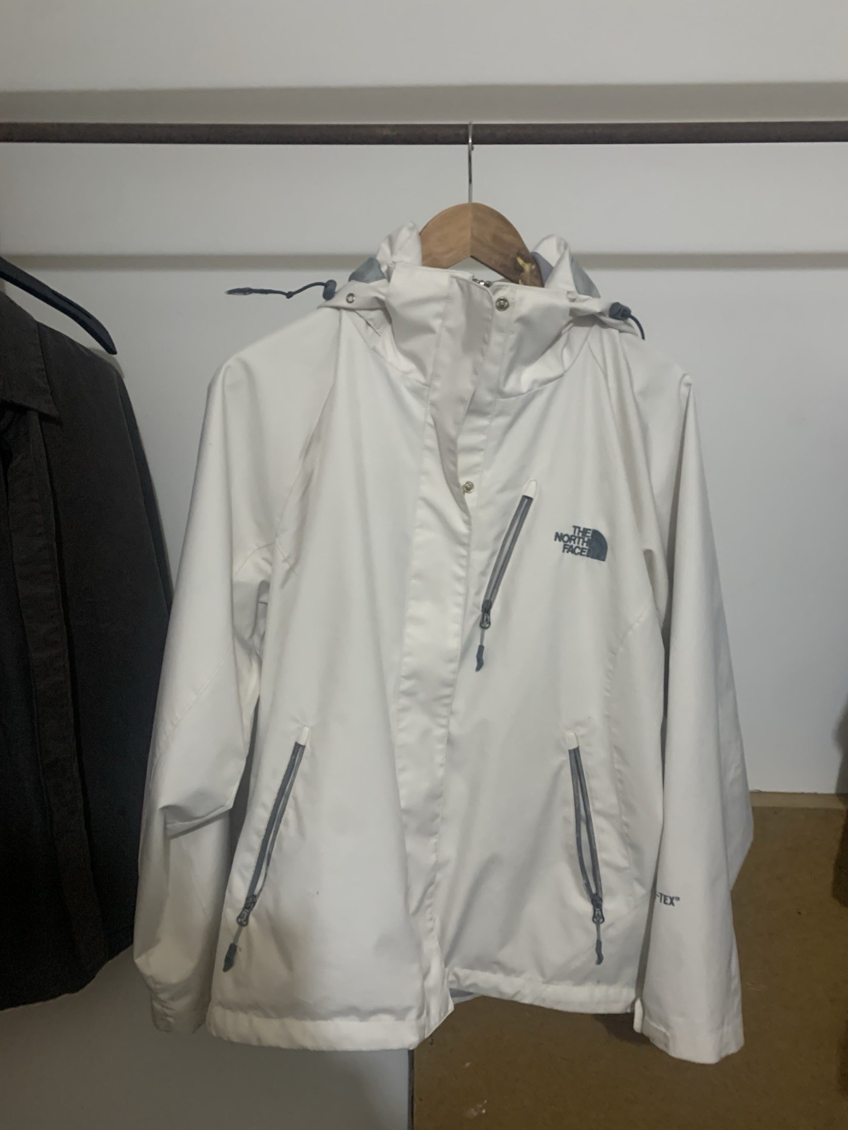 Picture 1 of 5