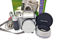 Fujifilm FinePix S304 3.2MP Digital Camera Silver - Vintage Collectible