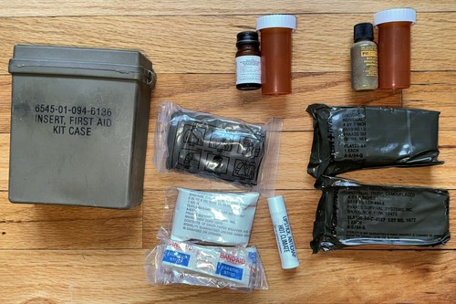 Vtg US Military & German Army First Aid Canteens Mess Kits Shovels Survival Gear - Picture 15 of 19