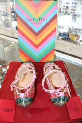 Valentino Garavani Rockstud Multi-color Crystal Embellished