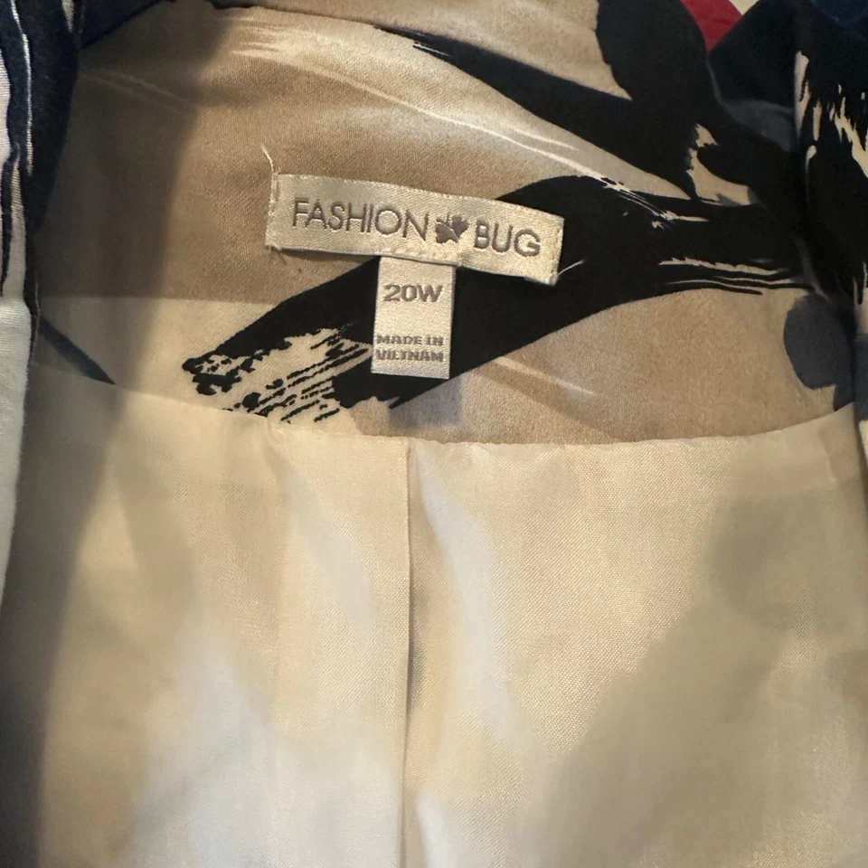 Fashion Bug Chaqueta Floral Blanco y Azul Talla 20W Foto 3 de 4