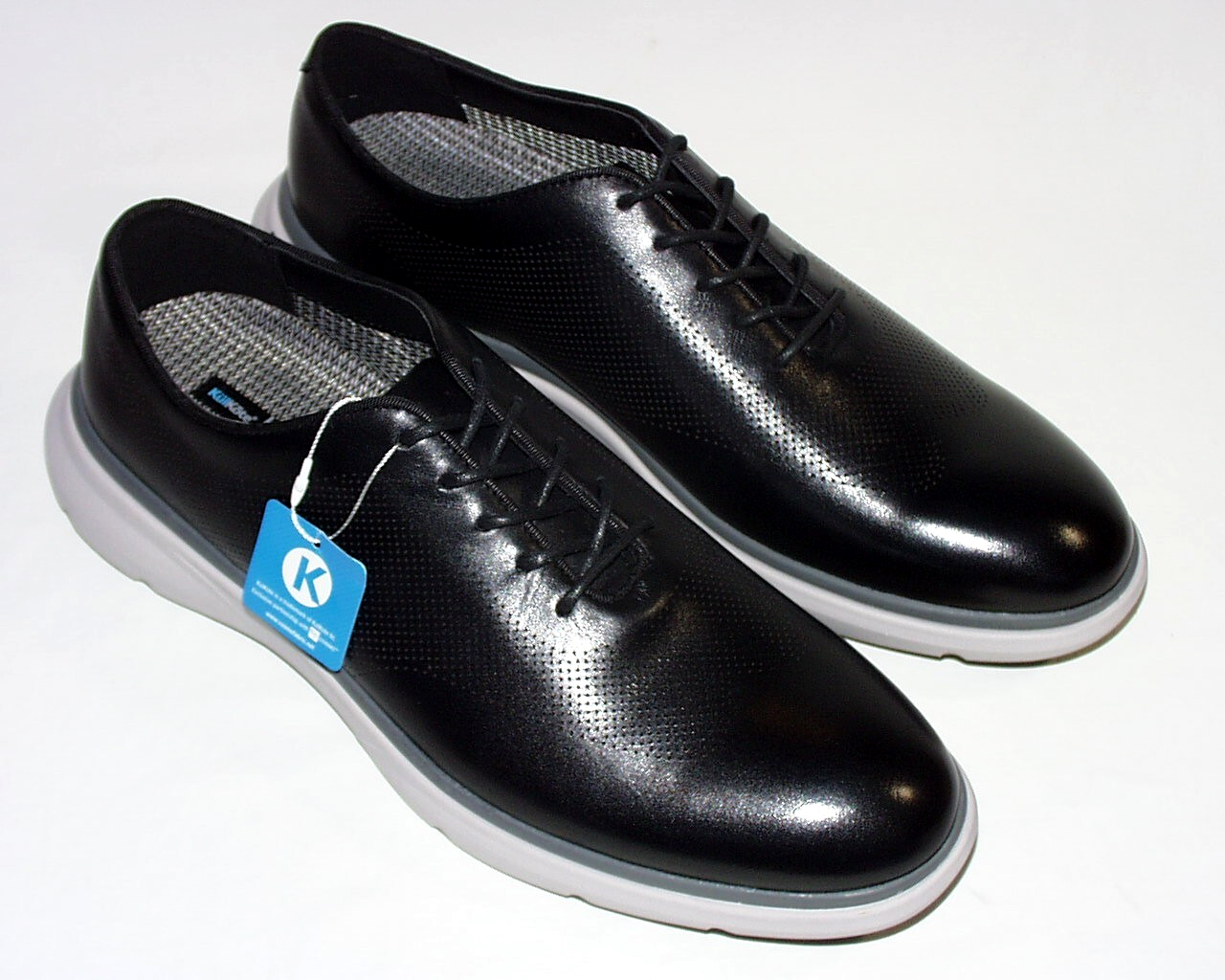 SAOLA Vince Camuto Kulkote VM Talmai tomaia in pelle Oxford punta liscia nero US 9 nuovo