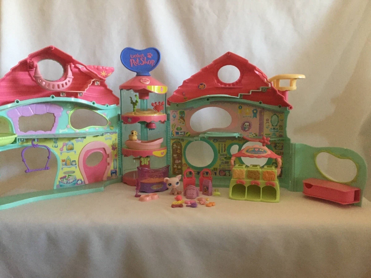 LPS Biggest Littlest Pet Shop Playset with 3 of the original pets &  accessories