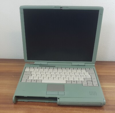 13,3'' Fujitsu Scenic Mobile 510 Intel Pentium2 266MHz MMX + RAM + CD-Rom Vintage