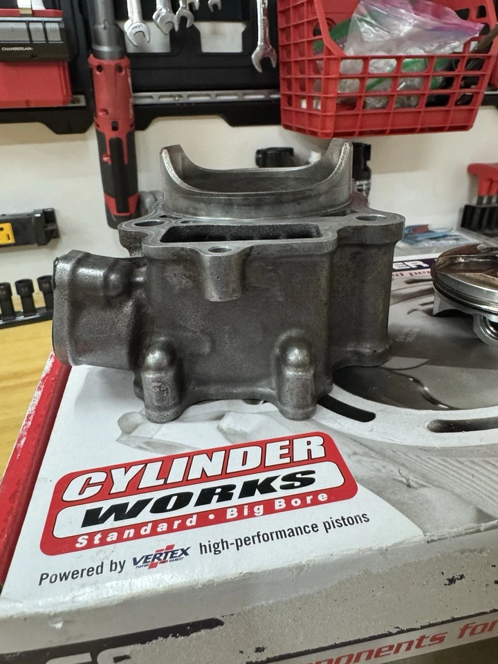 Honda Crf250x Cylinder Jug And Piston - Image 2 of 4