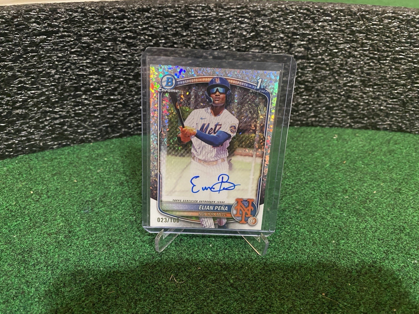 2025 ELIAN PENA BOWMAN CHROME 1ST MINI DIAMOND REFRACTOR AUTO 23/100 METS