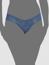 Hanky Panky Women's Blue Signature Lace Solid Low-Rise Thong Panties Size OS
