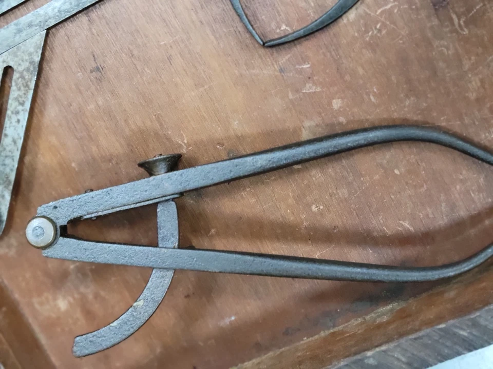 25x Vintage Moore and Wright etc Dividers Micrometer Gauges Lathe engineers box  - Image 3 of 4