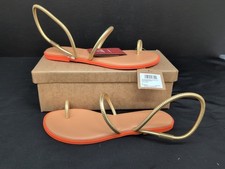Sandalias Havaianas Una Pitanga sin cordones con tiras para mujer playa piscina EE. UU. 9 doradas