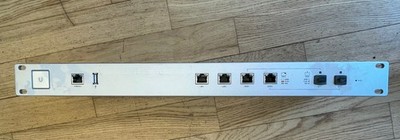 Ubiquiti UniFi Security Gateway, USG-PRO-4