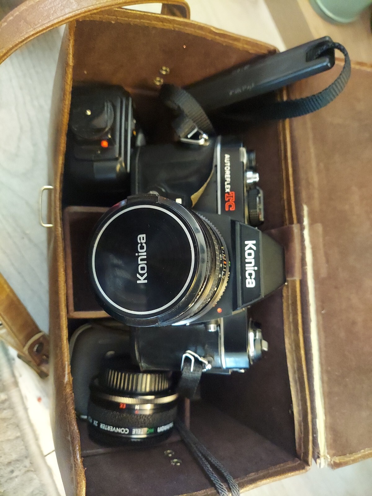 KonicaAutoreflexTC35mmfilmcameraw/Lenses&Accessories