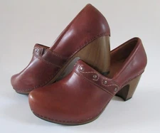 Dansko Riki Clogs Cognac Brown Leather Studded Size 41/ 10.5 -11 EUC