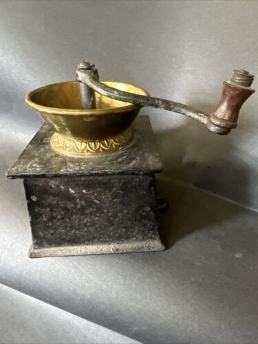 RARE Antique CAST IRON and Brass - A Kenrick & Sons Coffee Mill Grinder No 2 - B - Picture 12 of 20